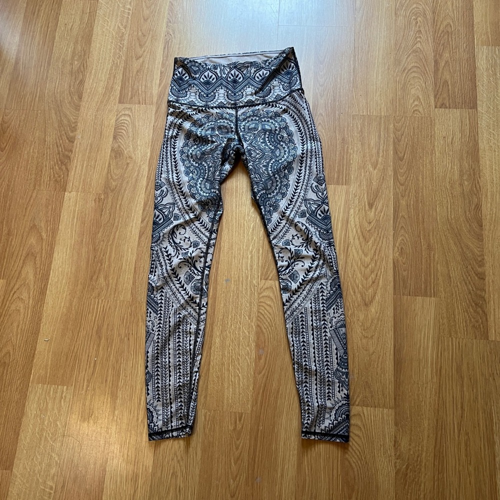 Yoga Democracy Mandala Paisley Leggings Small Black Tan High Waist Recycled